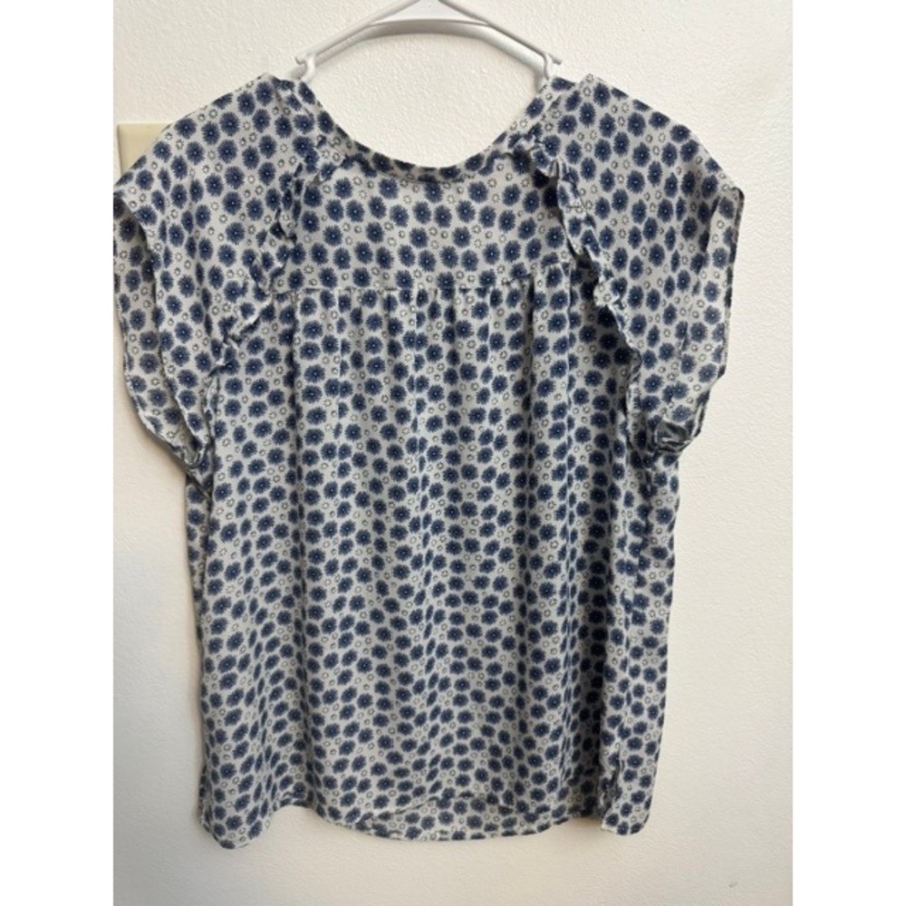 Loft Outlet Petite Blue White Floral Flutter Sleeve Keyhole Back Blouse LP (G)